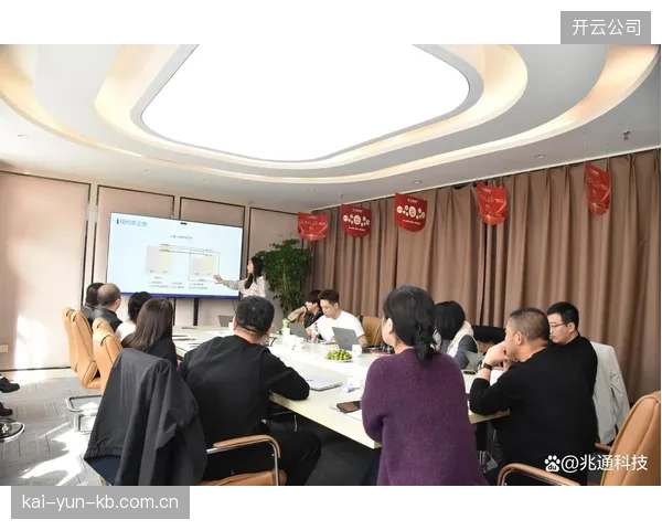 不仅完善制播规范还强化人员培训 构建专业化运营团队
